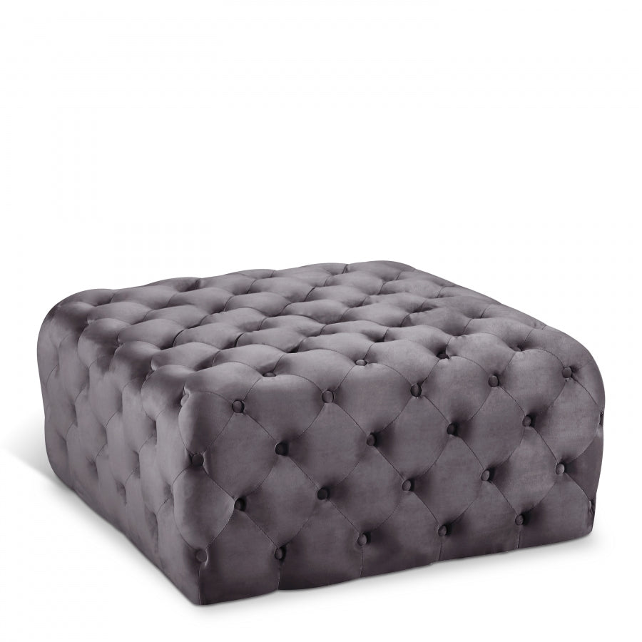 Aman Velvet Bench | Ottoman