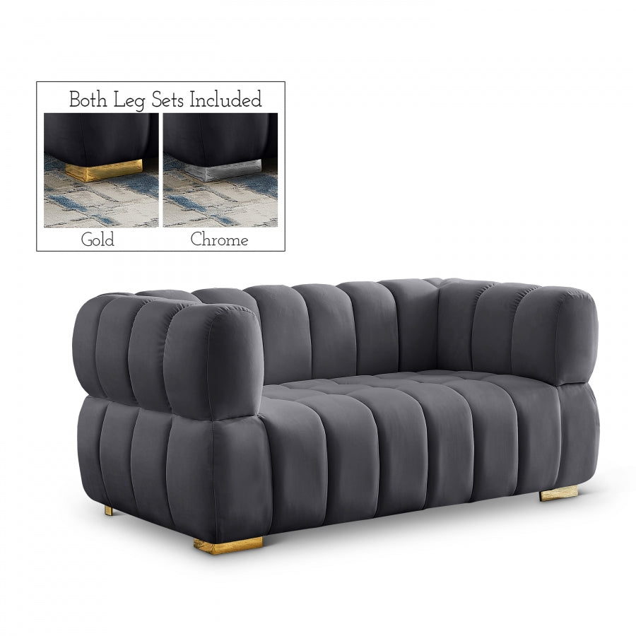 Liam Velvet Loveseat