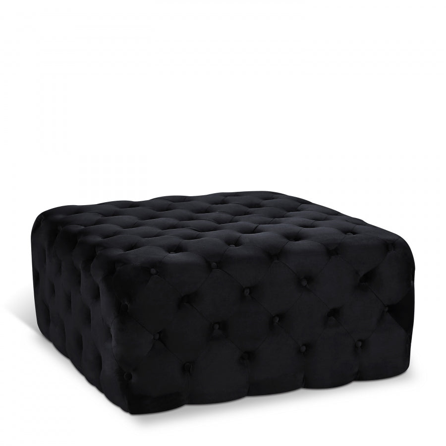 Aman Velvet Bench | Ottoman