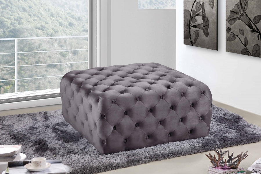 Aman Velvet Bench | Ottoman