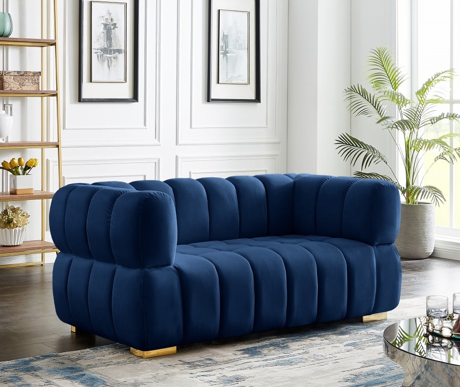 Liam Velvet Loveseat